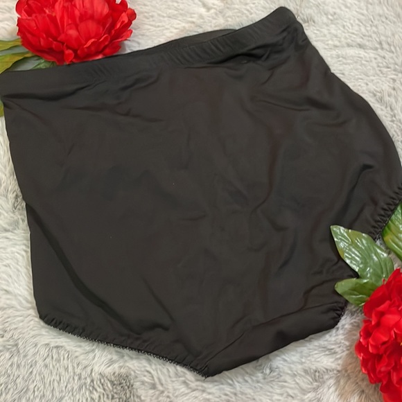 Black Brief Underwear (size XXL) - Picture 4 of 12